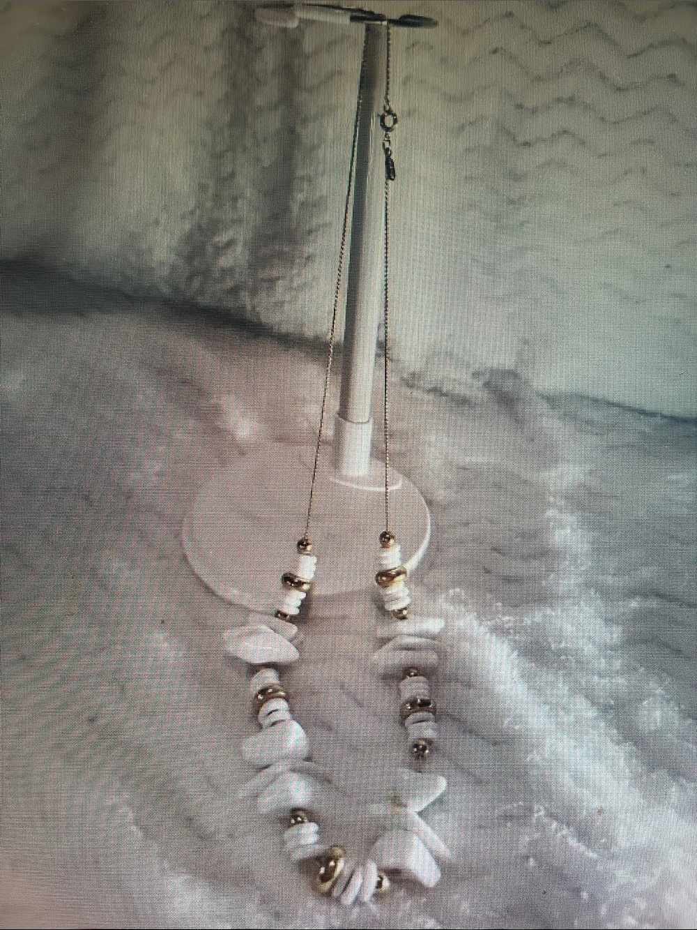 Elegant White and Gold Bead Necklace - Women Jewelry